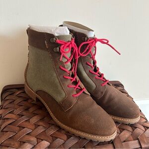 Excellent Like New Women’s Toms Ankle Boots Size 9